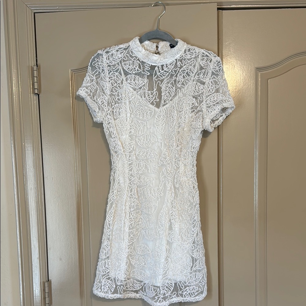 Beautiful Chloe Dao white mini dress (size medium)